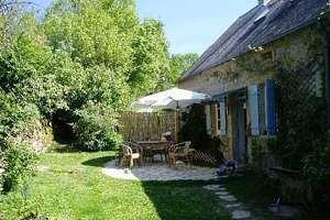 Les Champys Guest House Saint-Péreuse Eksteriør bilde