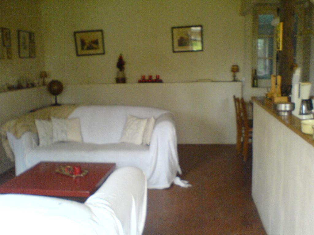 Les Champys Guest House Saint-Péreuse Eksteriør bilde
